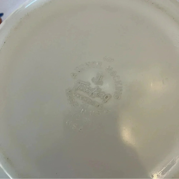 Fire King by Anchor Hocking 2 Qt & 1 1/2 Qt Casserole Dishes - Picture 5 of 6